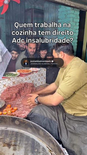 JOSINALDO ALMEIDA | ADVOGADO DE EMPREGADO on Instagram: "👩‍🍳🔥❄️ Trabalha em cozinha? Atenção a isso! Cozinheira, auxiliar de cozinha, ajudante, copeira, churrasqueiro… Se você trabalha exposto a calor excessivo, fumaça, gordura, produtos químicos E também acessa câmaras frias ou freezers, isso pode gerar direito ao adicional de insalubridade. 📌 Muita gente acha que só quem trabalha em fábrica tem esse direito — isso é mito. Na cozinha, a insalubridade pode existir tanto pelo calor intenso qu