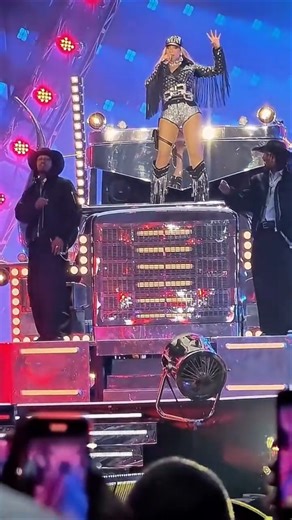 Epic Concert Vibes: Female Performer Dominates the Stage! #shorts