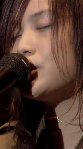 YUI – TOKYO (Live 2007)