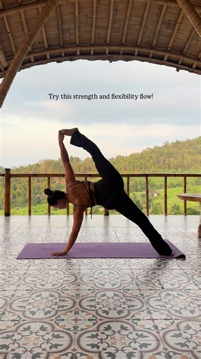 Caro | Yoga for a strong body & mind on Instagram: "A balanced practice is when you focus on both your strength and flexibility - in my opinion. And that’s what I love about yoga - it gives you the possibility to maintain balance in the body, which balances the mind too. Try this flow and let me know how it feels! ✨ yoga for strength and flexibility | advanced yoga practice | vasisthasana 2"