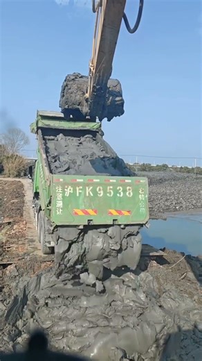 Massive Mud Loading 😮🚜 | Excavator Power