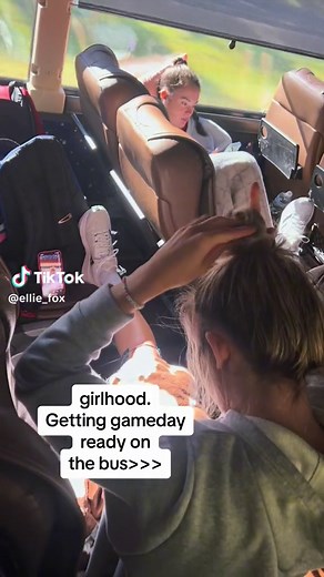 Ellie Fox (@ellie_fox)’s videos with original sound - Billie Eilish Home