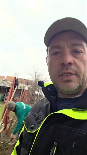 #avansam#pahar#munca#in#echipa@Construcții Drobeta-Turnu @Mihai Sonea962 @Costy Șonea 85