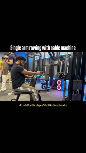 Single arm rowing with machine