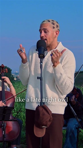 😳🎻He raps to a string quartet #shorts #livemusicla #stringquartet #rappers #busking