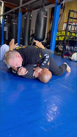 Razor Lock - Arm bar - Leg Choke - Neck Crank 🤕 #bjj #jiujitsu #mma #brazilianjiujitsu #ufc #grappling #bjjlifestyle #muaythai #boxing #kickboxing #martialarts #wrestling #jiujitsulifestyle #fitness #life #oss #judo #nogi #bjjlife #training #fight #bjjgirls #selfdefense #karate #artesuave #blackbelt #ibjjf #gym #fighter #jiujitsulife-CSW Online University: https://erikpaulson.comCSW Store: https://csw-store.com CSW HQ Fullerton, CA: https://cswfullerton.com Facebook https://facebook.com/paulson