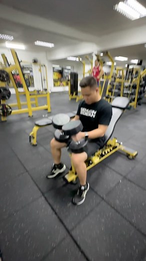 The correct angle of the incline DB Bench Press should be 30 degrees or less from flat to target upper chest for muscle growth. Thus, many people will stay much too upright in the starting position when performing this exercise. . . . #fitnacle #fitnacleofficial #fitnaclekotakemuning #fitnaclesquad | Fitnacle