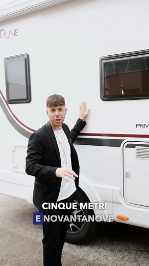 🔥 Giottiline Privilege Siena 330 – Camper usato 2020 🔥 Semintegrale compatto da 5,99 m, motore Citroën 2.2 140 CV, 4 posti omologati e 4 posti letto: una soluzione ideale per chi cerca il primo camper, con dimensioni agili e dotazioni complete. Immatricolato nel 2020 e con soli 26.244 km, è già equipaggiato con veranda, portabici a 3 posti, pannello solare da 120 W e aria condizionata in cabina. Un usato garantito, finanziabile e con anticipo zero: pronto per partire, senza pensieri. #camperus