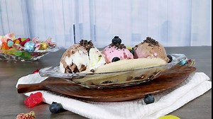 MOLIGOU 6 Pcs Banana Split Boat Dishes, 7.4 oz Ice Cream Sundae Bowls, Clear Acrylic Serving Dishes for Banana Split, Candy, Snack
