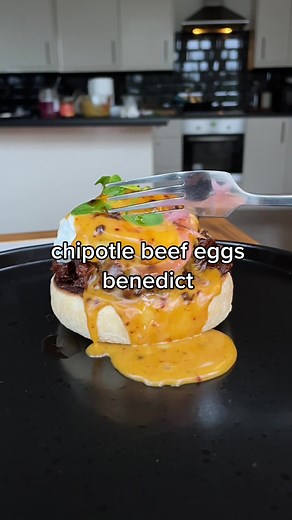 Delicious Chipotle Beef Eggs Benedict Recipe