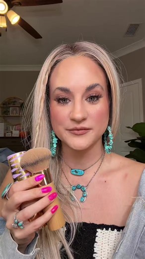 This is seriously one of the best foundations I have ever used @tarte cosmetics #foundation #foundationreview