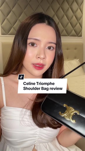finally reviewing the @CELINE Triomphe Shoulder Bag in black calfskin; contrary to popular belief, this bag doesn’t scratch lol. next review Celine belt bag kali yaa #celine #celinetriomphe #celinetriomphebag #celinetriompheshoulderbag #shoulderbag #bagreview #celinebag #designerbags