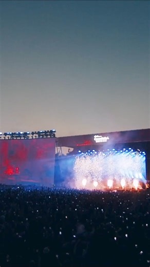 Throwback to @marckinchen at Creamfields '22! This year MK returns to the Arc Stage on Saturday 24th Aug for a special sunset performance - not to be missed. 🎪🌇 | Creamfields