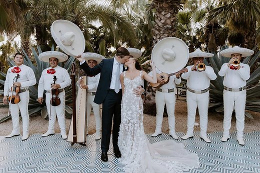Más de 80 canciones de Mariachi que no pueden faltar en tu boda o en una serenata