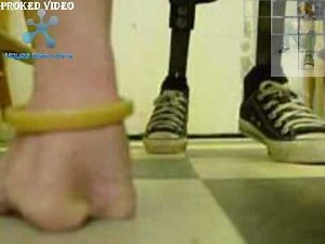 Кеды на протезе - Amputee in chucks