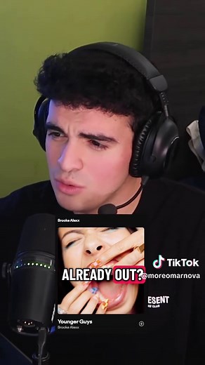They’re just singing about anything these days 😭 #omarnova #tiktokartists #popmusic #music #musicreaction