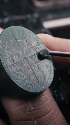 Sculpting Dragon Ring 🐉 Wax Carving Jewelry Making process “𝐇𝐚𝐧𝐝 𝐜𝐚𝐫𝐯𝐢𝐧𝐠 𝐛𝐚𝐬𝐞𝐝 𝐨𝐧 𝐂𝐫𝐚𝐟𝐭𝐬𝐦𝐚𝐧𝐬𝐡𝐢𝐩” •Hand-carved Silver Jewelry •World wide shipping. ⠀ www.ApeObject.com #handmade #handcraftedjewelry #sculpture #sculpting #waxcarving #handmadejewelry #handcarved #handcraft #jewelry #jewelrydesign #artwork #creaturedesign #dragon #creature #왁스카빙 #주얼리 #art #dragonart