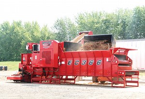 EC-366 | Rotochopper's Mid-Size Electric Horizontal Grinder Solution