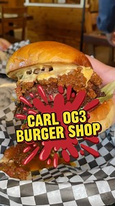 @carl_og3_ojisan has reopened in the @japanesebbqyoshi on Young Street. They are open for lunch from 10:30am-3:00pm (closed Tuesday). They have dine in available as well as take out. . The smash burger that was the talk of the town earlier this year is back. Try the Wagyu Cheeseburger or the Chili Deluxe Burger. Make sure you get those fries especially the special OG3 version! . #carlog3burgershop #hawaiifoodie #hawaiifood #aloha #mahalo #honolulu #oahu #hawaii #hawaiieats #oahueats #smashburger