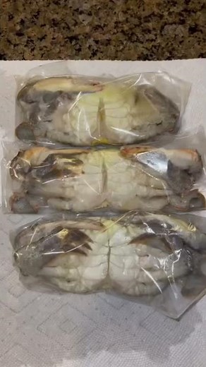 Can you eat the entire soft shell crab??🤔🤔