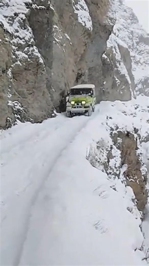 amizing driving in kpk upper chitral #ramadan 2026 #اكسبلور #lifeisbutadream#amazing#dangerous