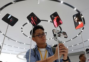 Buying iPhone 17 from India? How costs compare to Dubai, US, UK, other regions