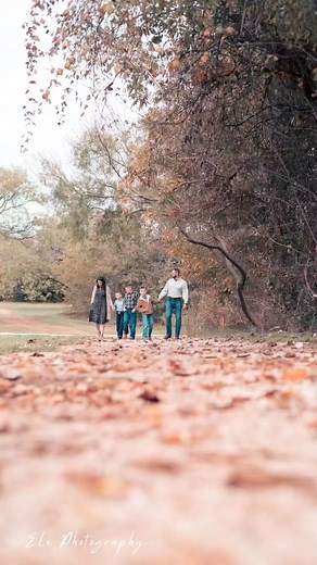 Fall photoshoots are my favorite. #naturallightphotography #photography #lifestyle #fall #dfw #elephotography #familyphotography | ElePhotography
