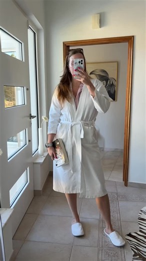 Cecilia Blomdahl ✘ Svalbard on Instagram: ". Meet my family! 🏠☀️🌸. ♡ New video just went up on my YouTube! It’s a calm day in Portugal with me, relaxing, sunny, and a bit more personal than usual (with a few peeks of my family too 💛). I’m heading home next week, so let’s soak up all the Portugal magic while we still can! ☀️ ♡ #portugal #algarve"