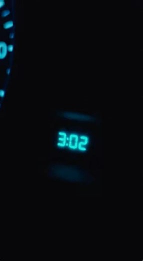 I Waved Back at the Little Girl… Then Realized I’m Alone