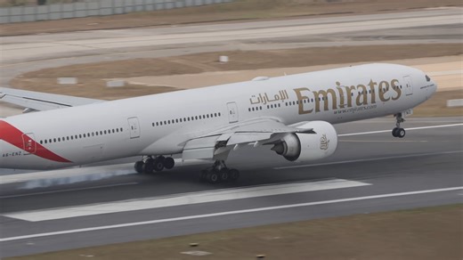 Look inside the $10,000 airline suite with champagne and unlimited caviar