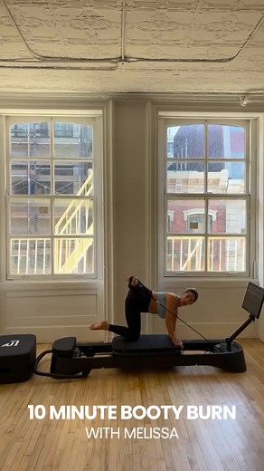 🔥 10-MIN BOOTY BURN WITH MELISSA 🔥 Got 10 minutes? That’s all you need for this spicy snack-sized workout! Join our CEO & Founder, Melissa, for a quick booty burn that’s sure to leave you feeling the burn in all the best ways. 🍑💥 3 powerful moves on each side – you ready? 😉 For an extra challenge, grab your Pilates Box and level up! ✨Leg Sweeps ✨Hamstring Curl w/ Extension ✨Fire Hydrants Let’s do this, #FrameFam! Drop a 🔥 in the comments if you're giving it a go!💪🏻 #FrameFitness #FrameRe