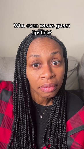 Who Wears Green Lipstick? My Experience with Green Lipstick