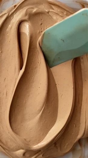 𝗠𝗔𝗖𝗔𝗥𝗢𝗡𝗦 𝗥𝗘𝗖𝗜𝗣𝗘𝗦▪️𝗣𝗮𝘀𝘁𝗿𝘆 𝗼𝗻𝗹𝗶𝗻𝗲 𝗰𝗼𝘂𝗿𝘀𝗲𝘀 ▪️ ОБУЧЕНИЕ МАКАРОН on Instagram: "🎃✨ Pumpkin Latte Season is here! ✨🎃 Today I’m preparing a pumpkin latte filling for my macarons – cozy, creamy, and full of autumn vibes. 🍂☕ You can find this recipe (and more than 30 other delicious fillings) in my special macaron collection. 𝑷𝒆𝒓𝒇𝒆𝒄𝒕 𝒇𝒐𝒓 𝒂𝒍𝒍 𝒚𝒐𝒖𝒓 𝒔𝒆𝒂𝒔𝒐𝒏𝒂𝒍 𝒃𝒂𝒌𝒊𝒏𝒈 𝒊𝒅𝒆𝒂𝒔! 🩷 pumpkin latte, pumpkin macarons, macaron fillings, fall flavo