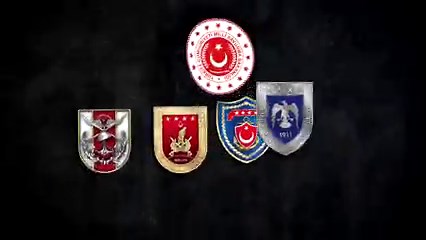 Sessizce inlerindeyiz! İşte Kahraman Komandolarımızın çok sayıda silah ve mühimmat ele geçirdiği, teröristlerin “girilemez” zannettiği Çemçö Mağarası'na baskın görüntüleri! İnlerine girmeye devam edeceğiz! | T.C. Millî Savunma Bakanlığı