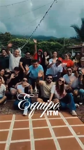 Instituto Técnico Moderno on Instagram: "¡Qué momento tan especial! 🎉 Hoy cerramos un capítulo más de nuestra historia en el ITM, y qué mejor manera de hacerlo que rodeados de quienes hacen que cada día sea inolvidable: nuestro equipo de trabajo ITM. A cada uno de ustedes, docentes, administrativos y servicios generales, les extendemos un enorme agradecimiento por su dedicación, pasión y compromiso. Su labor va más allá de lo que se ve, han sido pilares fundamentales en la formación de nuestro