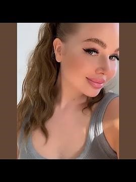 Emma Christina aka Emma Haggstrom | Swedish Plus Size Model | Instagram Star | Wiki & Biography