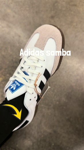 Los Adidas Samba son de los tenis más virales ahora mismo. Su diseño clásico combina con cualquier outfit. Si los ves con descuento en mi enlace de tiktokshop, aprovéchalo antes de que se agoten. #adidas #samba #outfit #descuentos #tiktokshop