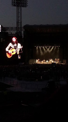 Hozier performed his cover of Sweet Thing by Van Morrison tonight at Fenway night 1 and I lost my gd mind never in my LIFE did I ever think I’d get to hear my favorite Hozier song live and the FLUTE ?!!!!!! What them fingers do Hozier ?!!!!!!!!! #hozier #boston #fenway