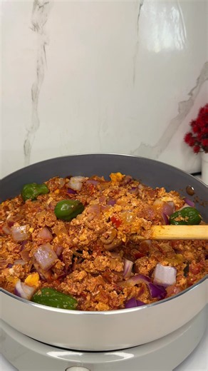 Easy and delicious egg stew This is what you need for that quick fix on busy days. What are you going to pair with this stew? #foodtiktok #fyp #eggstew