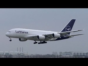 Lufthansa Airbus A380 landing at Munich Airport | D-AIMB