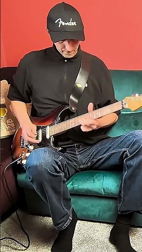 1960s Surf Guitar Solo - Strat Tone!
