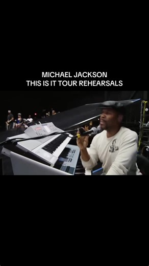 Michael Jackson Directing 'The Way You Make Me Feel' Rehearsal | This Is It Tour 2009