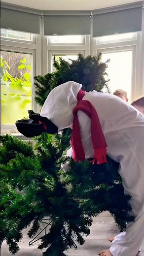 ❄️⛄ Kids Build a Snowman Christmas Tree! Magical Winter Fun 🎄✨