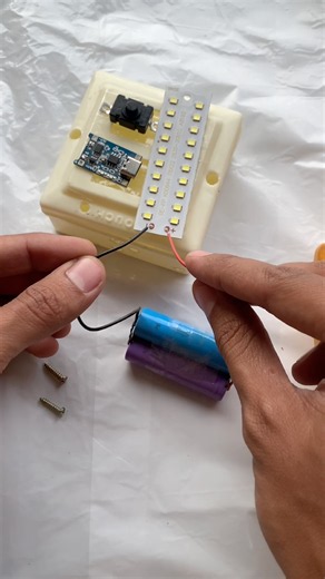 2 Lithium Batteries Parallel Connection & Multimeter Testing