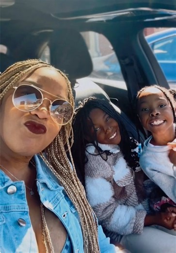As a TT, you have to listen to their riddles, learn their new tik tok dances to songs they think you’ve never heard before 🥴🥴🥴 #brunch #auntiesoftiktok #foryoupage #explorepage✨ #viralvideo