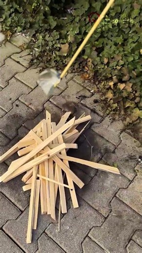 Easy way to start a fire 🏍️ #quick #firestarting #trick