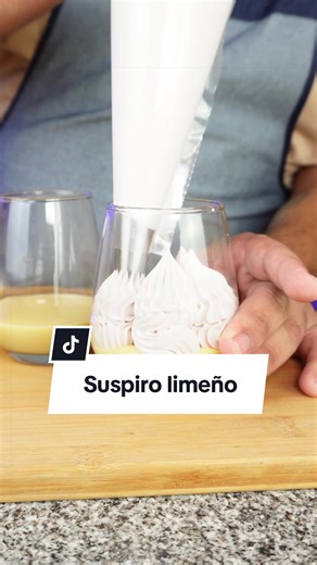SUSPIRO LIMEÑO O SUSPIRO A LA LIMEÑA. Te enseño la RECETA de uno de los postres peruanos más representativos. #suspirolimeño #suspiroalalimeña #postresperuanos #pasteleria