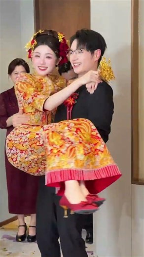 Funny Wedding Moment 😂 Bride Goes Crazy #wedding #love #shorts