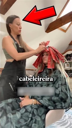 she tried to hide the mistake😬