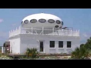 Alien House in Pensacola Beach